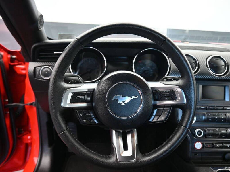 2017 Ford Mustang V6