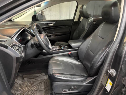 2017 Ford Edge Titanium