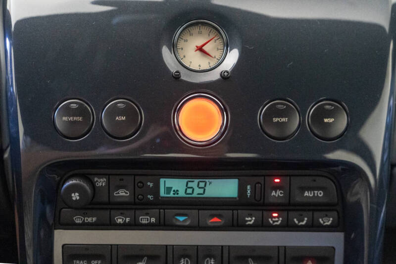 2003 Aston Martin V12 Vanquish