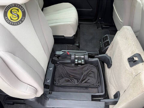2015 Mazda MAZDA5 Sport