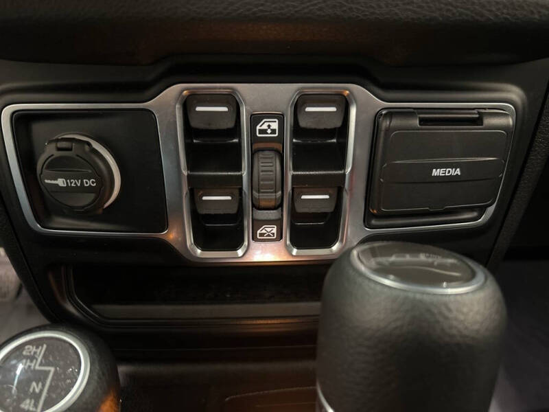 2024 Jeep Gladiator NightHawk