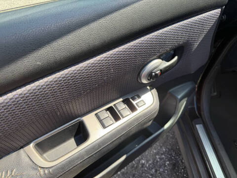 2009 Nissan Versa 1.8 SL