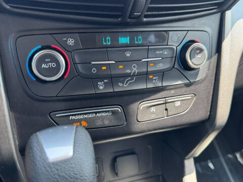 2017 Ford Escape SE
