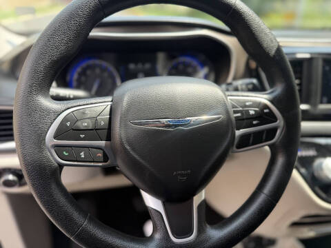 2020 Chrysler Voyager LXi