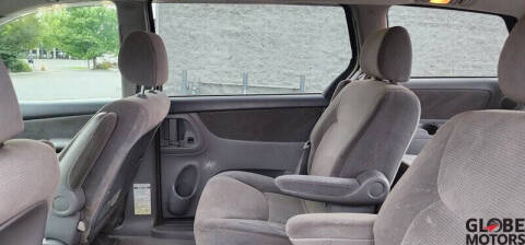 2004 Toyota Sienna LE 7 Passenger