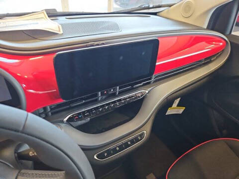 2024 FIAT 500e Inspi(RED)