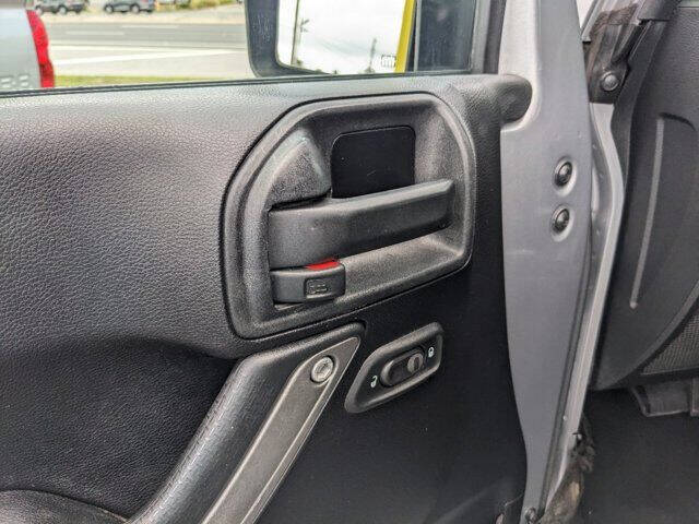 2014 Jeep Wrangler Unlimited 9