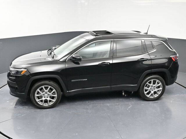 2022 Jeep Compass Latitude Lux