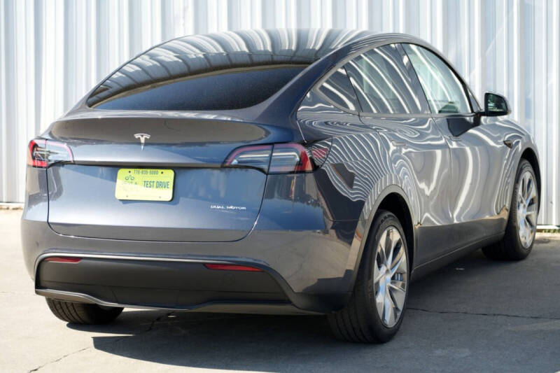 2023 Tesla Model Y Long Range