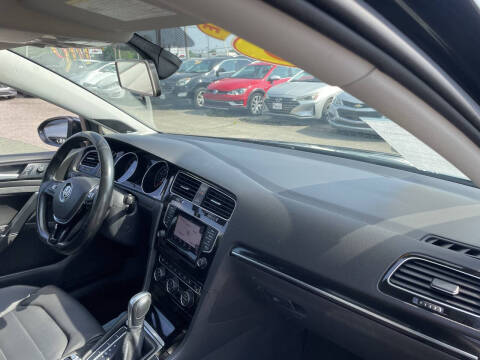 2015 Volkswagen Golf TSI SEL