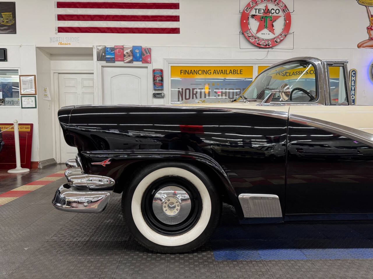 1956 Ford Fairlane 27
