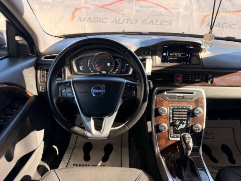 2015 Volvo XC70 T6 Platinum