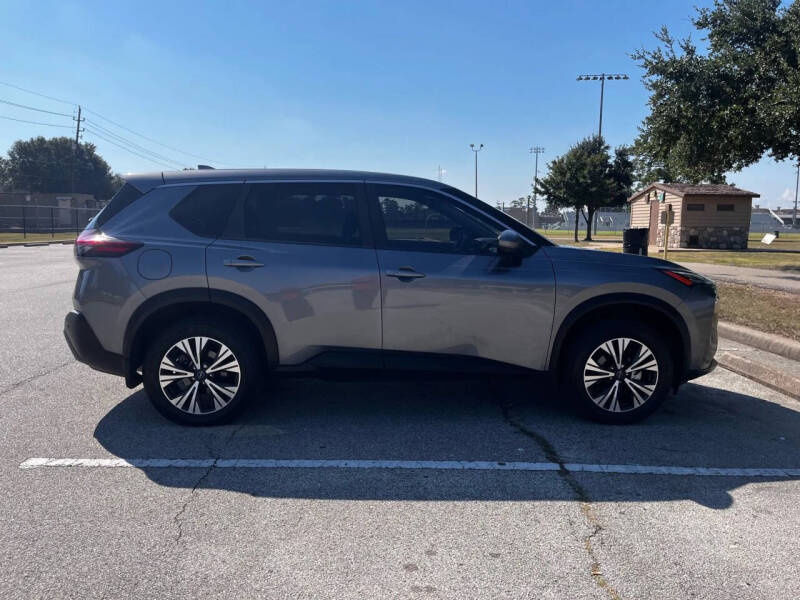 2022 Nissan Rogue SV