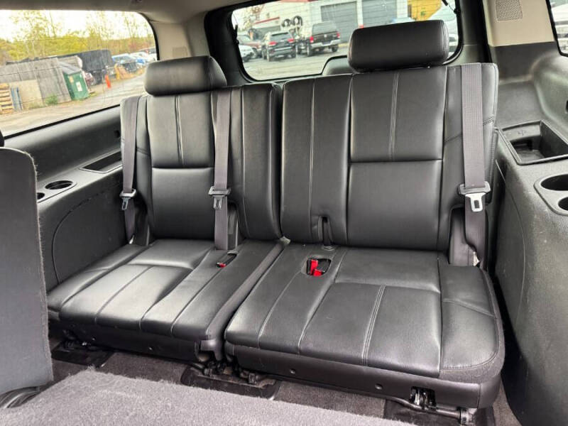 2013 Chevrolet Suburban LT 2500