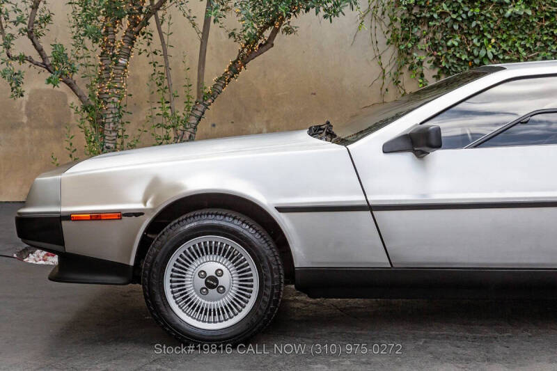 1981 DeLorean DMC-12