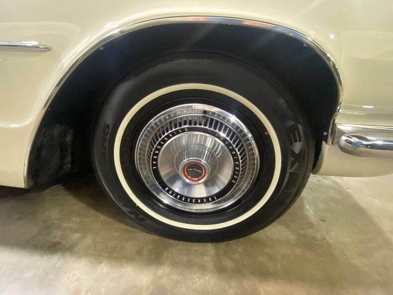 1966 Ford Thunderbird