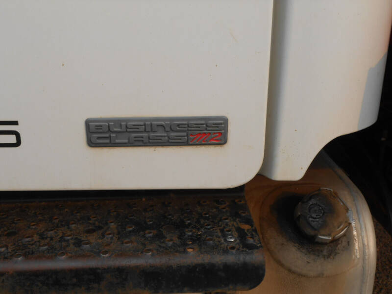 2007 Freightliner M2 106