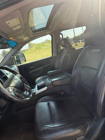 2015 Nissan Titan