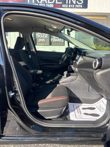 2021 Nissan Versa SR