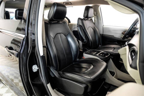 2020 Chrysler Voyager LXi