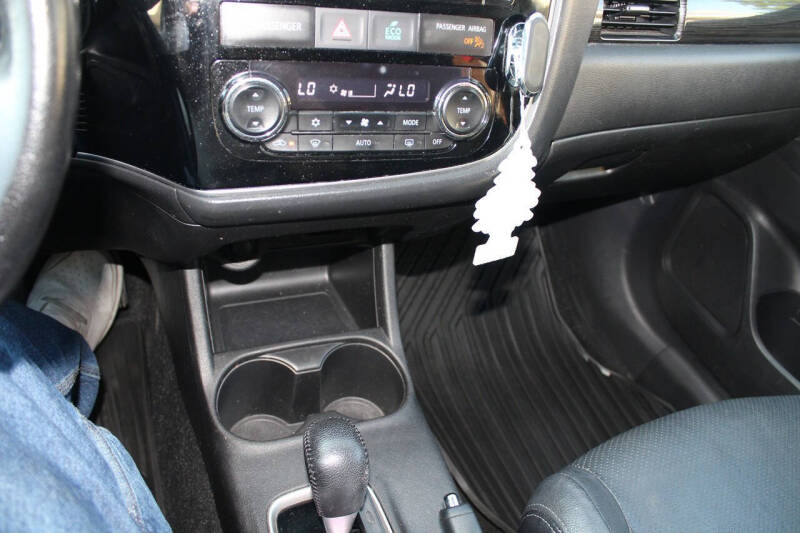 2016 Mitsubishi Outlander SEL