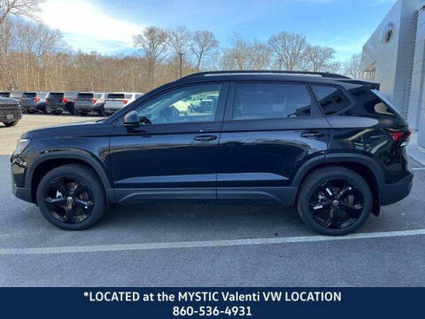 2025 Volkswagen Taos SE Black 4Motion