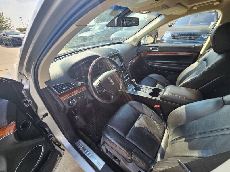 2016 Lincoln MKT EcoBoost