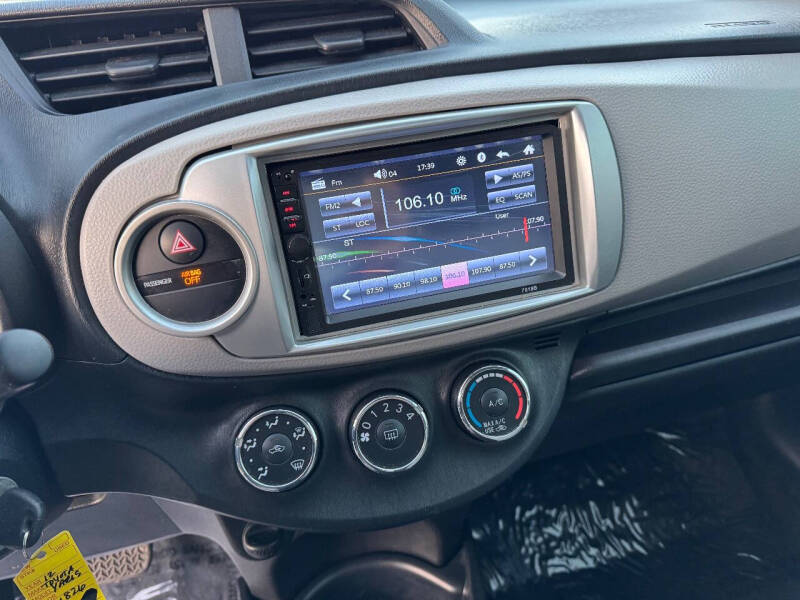 2012 Toyota Yaris 3-Door L