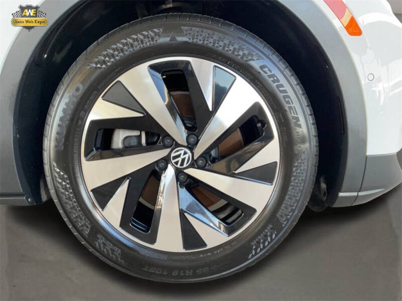 2023 Volkswagen ID.4 Pro