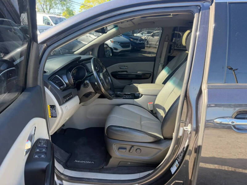 2021 Kia Sedona