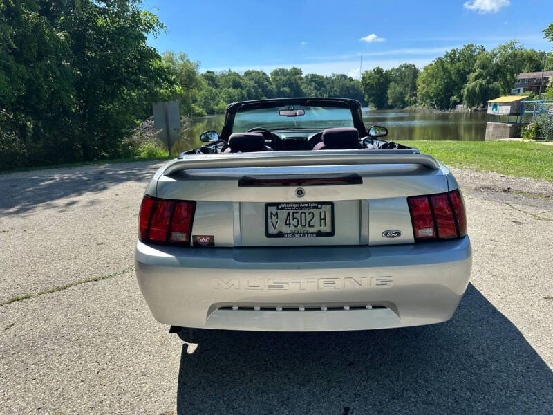 2000 Ford Mustang