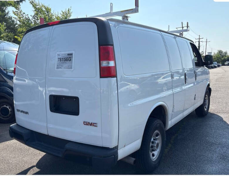 2023 GMC Savana 2500