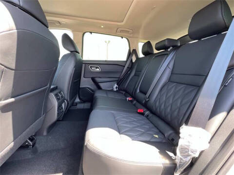 2025 Nissan Rogue Platinum