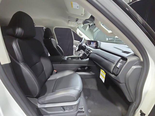 2025 Nissan Armada SV