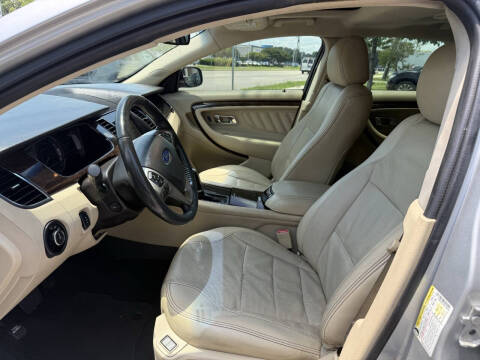 2019 Ford Taurus Limited