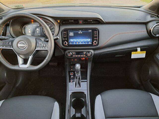 2024 Nissan Kicks SR