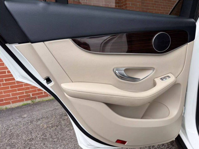 2017 Mercedes-Benz GLC GLC 300 4MATIC