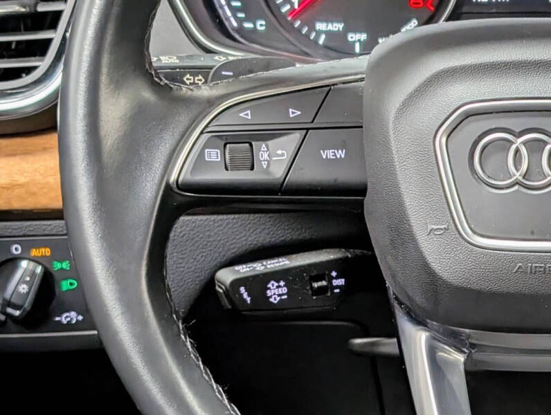 2023 Audi Q5 quattro Premium 40 TFSI