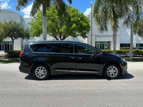 2020 Chrysler Pacifica Touring L