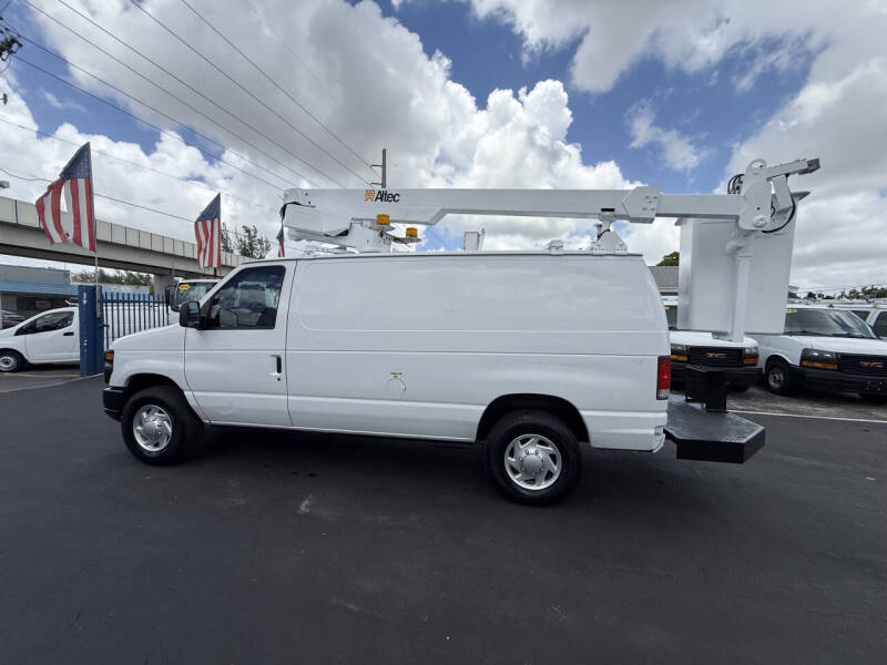 2011 Ford E-Series E-350 SD