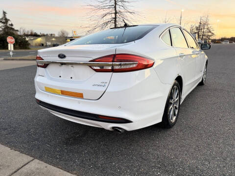 2017 Ford Fusion Hybrid SE
