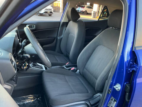 2022 Hyundai Venue SE