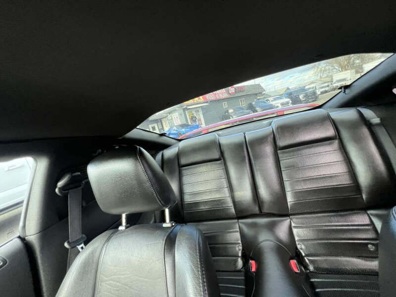 2006 Ford Mustang GT Deluxe