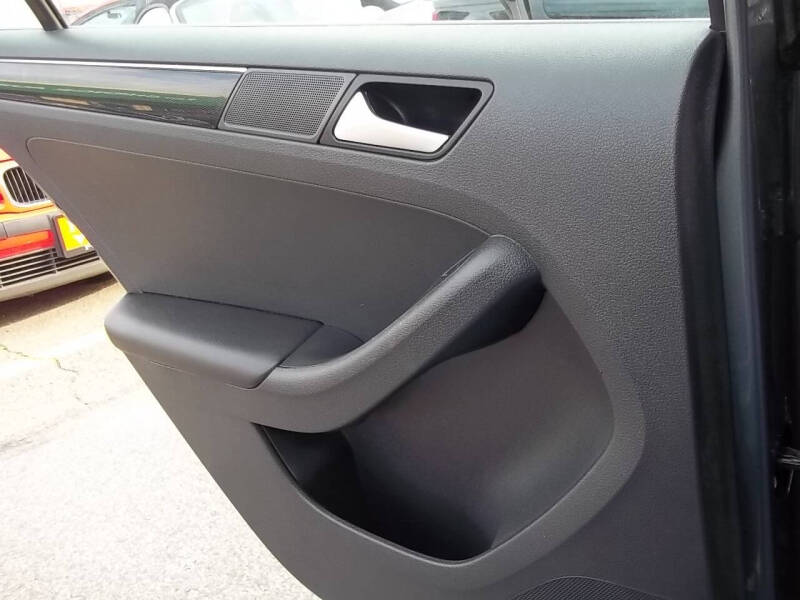 2017 Volkswagen Jetta 1.8T SEL Premium