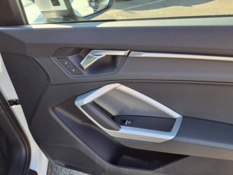 2023 Audi Q3 quattro S line Premium 45 TFSI