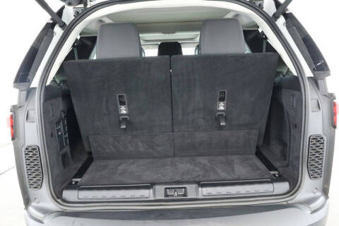 2024 Land Rover Discovery P300 S