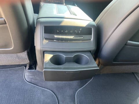 2025 Cadillac Escalade ESV Luxury