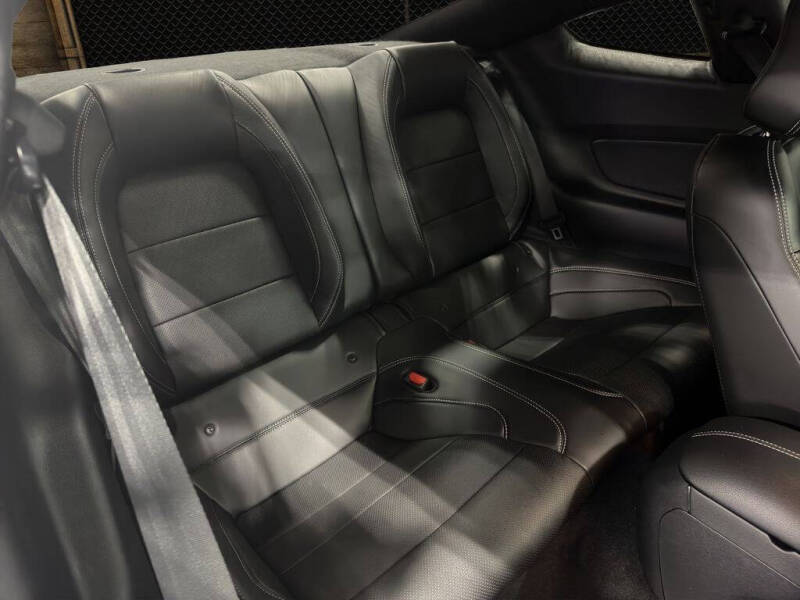 2022 Ford Mustang Mach 1