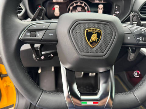 2022 Lamborghini Urus