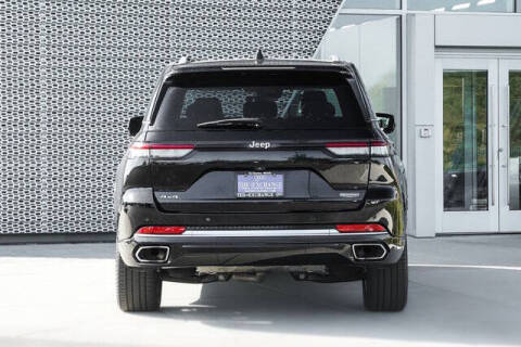 2023 Jeep Grand Cherokee Summit